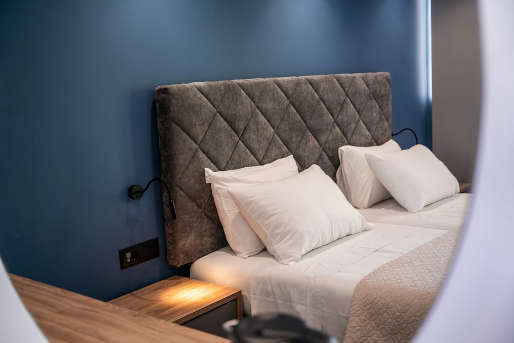 Double Or Twin Room, 1 Bedroom, City View