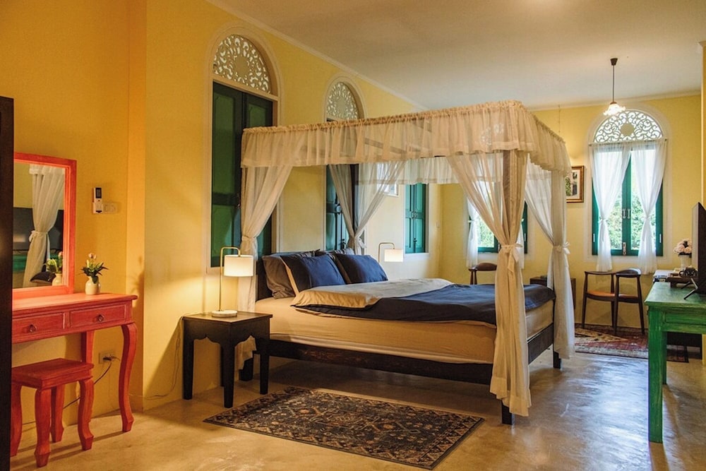 Classic Double Room - Photo 12