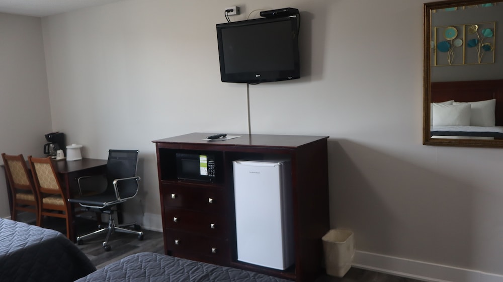 Family Triple Room, Multiple Beds photo 3