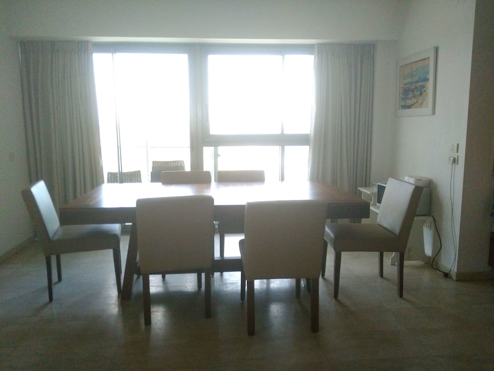 Panoramic Apartment, 2 Bedrooms, Pool Access, Beachfront photo 2