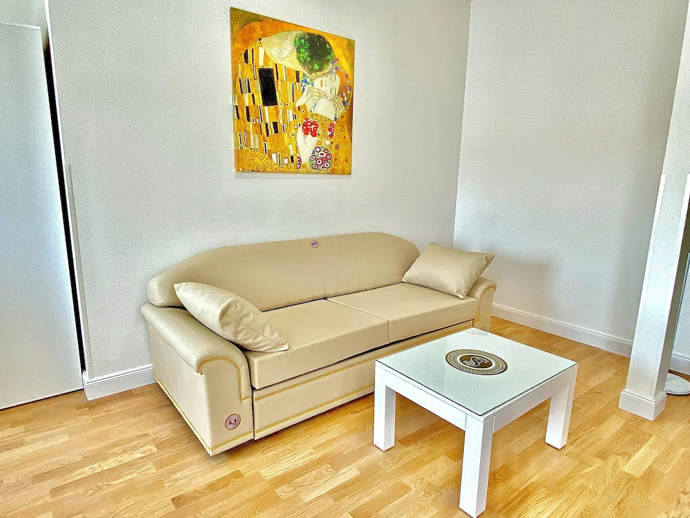 Comfort Apartment, 1 Queen Bed with Sofa bed, Non Smoking photo 3