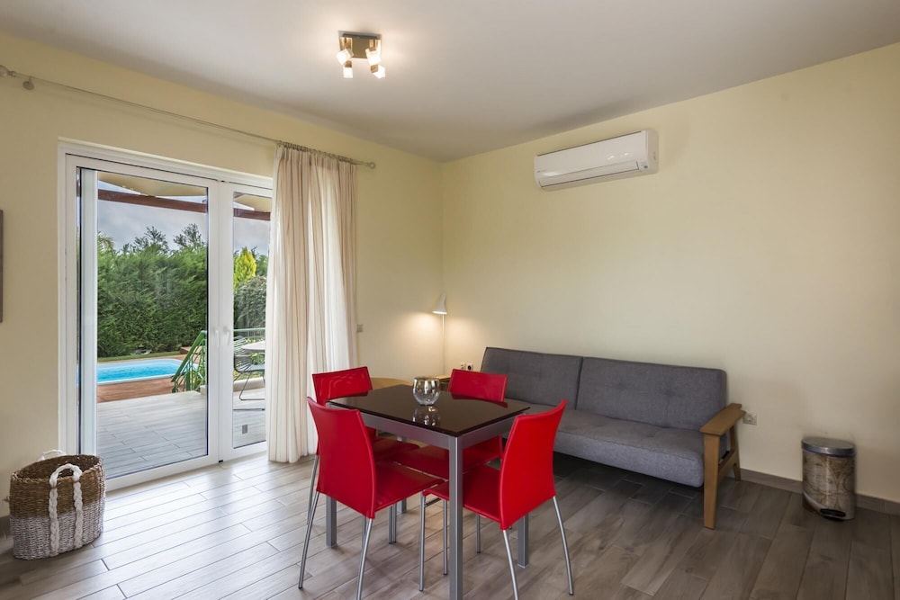 Villa photo 1