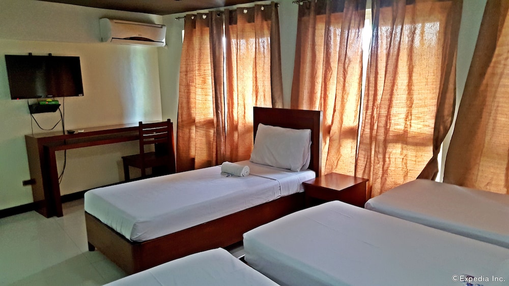 Deluxe Room (Quadruple) photo 3