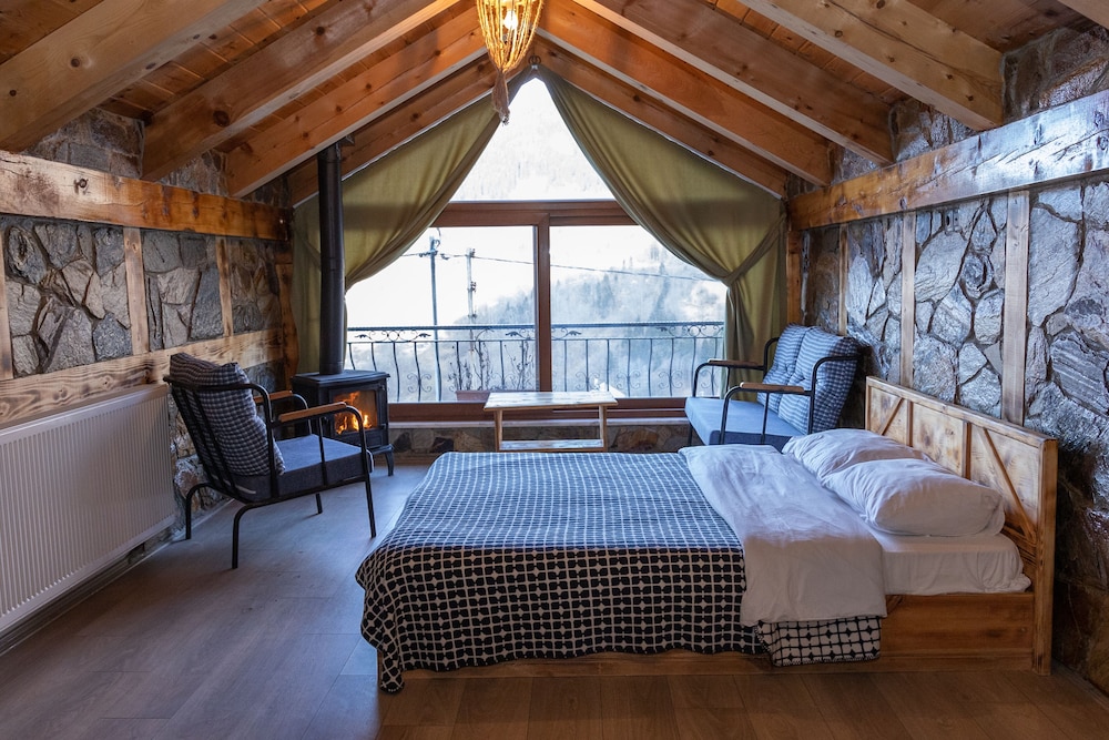 Panoramic Quadruple Room photo 1
