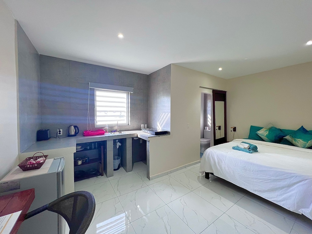 Deluxe Studio Suite