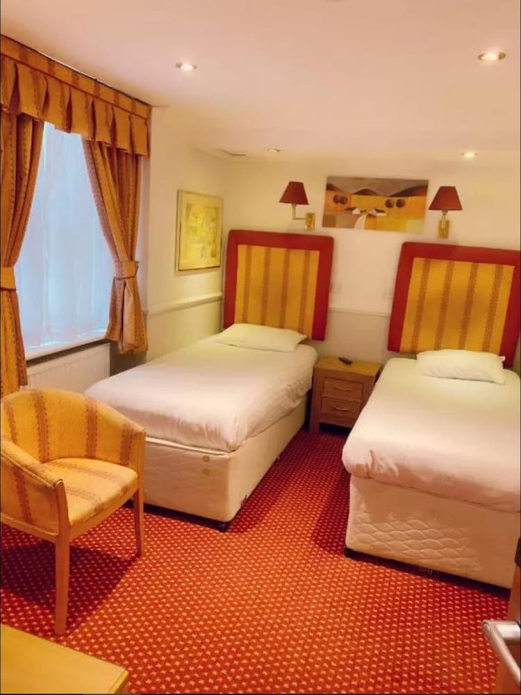 Standard Twin Room photo 2