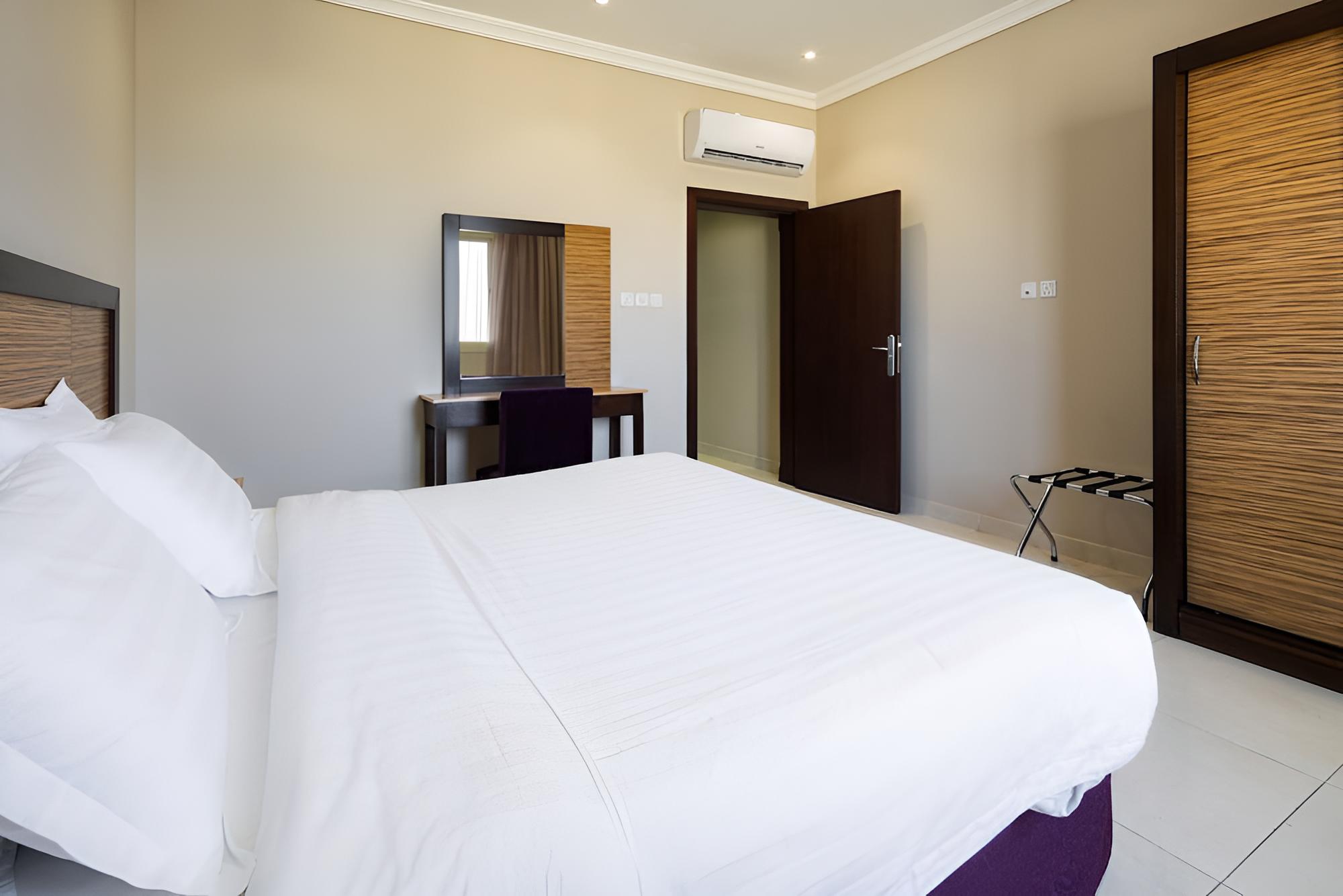 Suite, 2 Bedrooms - Photo 5