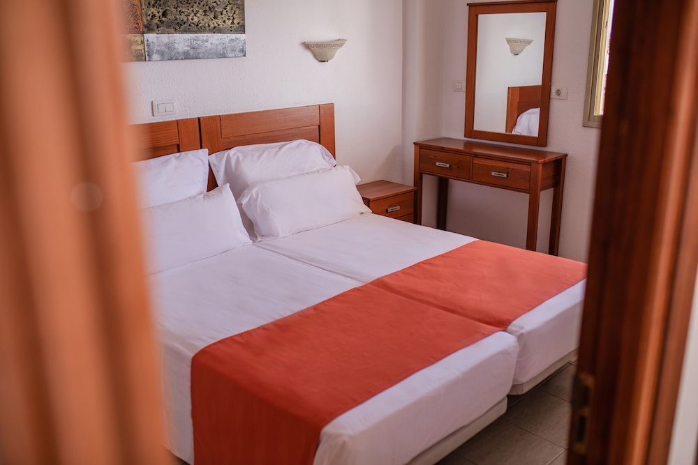 Premium Apartment, 1 Bedroom, Sea View (2 Adults and 1 Child)