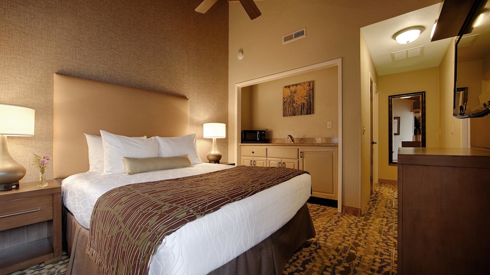 Standard Room, Multiple Beds, Non Smoking, Balcony - Photo 2