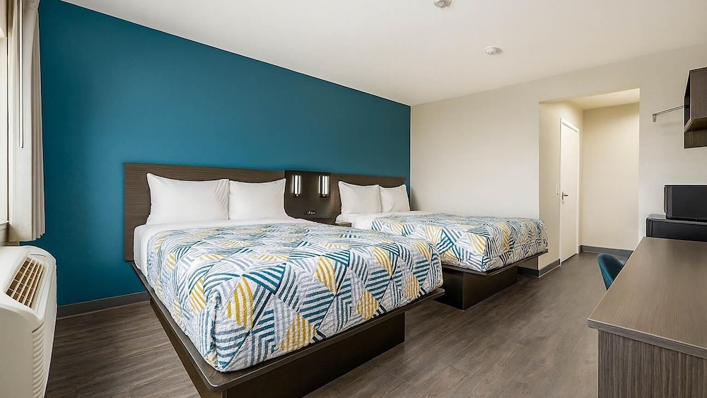 Standard Room, 2 Double Beds, Non Smoking