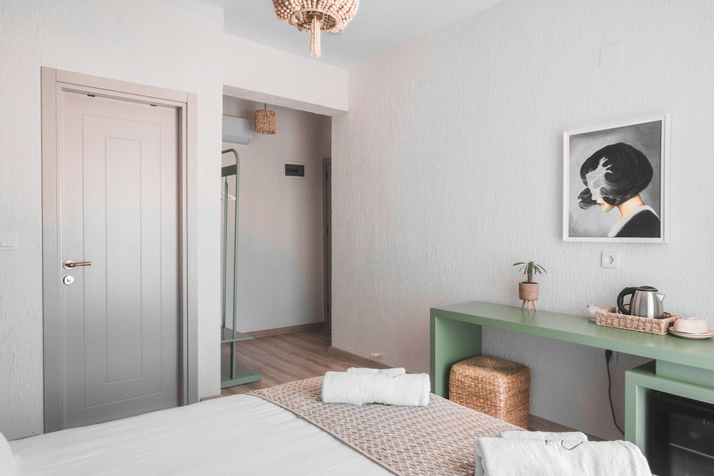Classic Double Room, City View photo 2