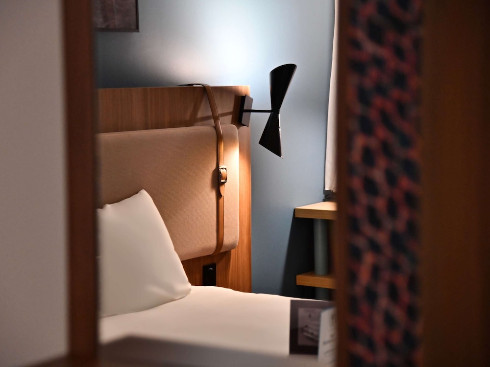 Deluxe Room, 1 Double Bed, Balcony photo 3