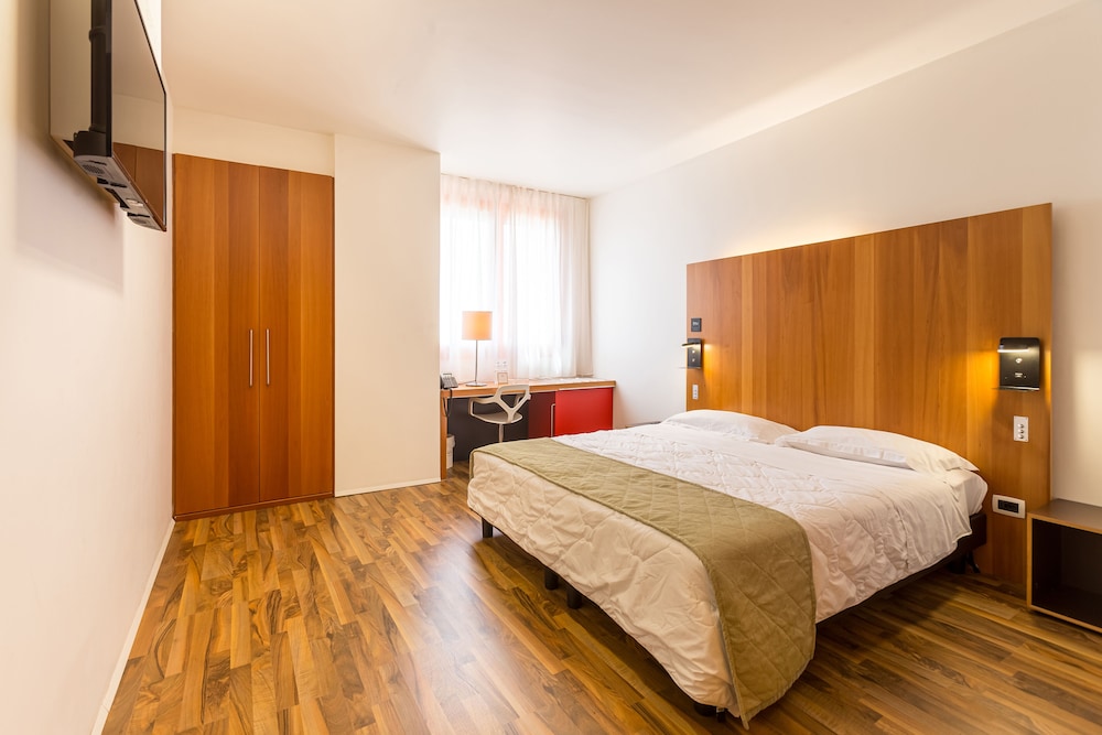 Standard Double Room Single Use