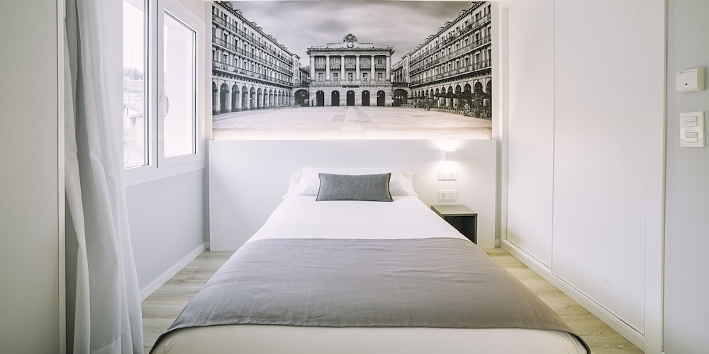 Junior Double Room, City View photo 2