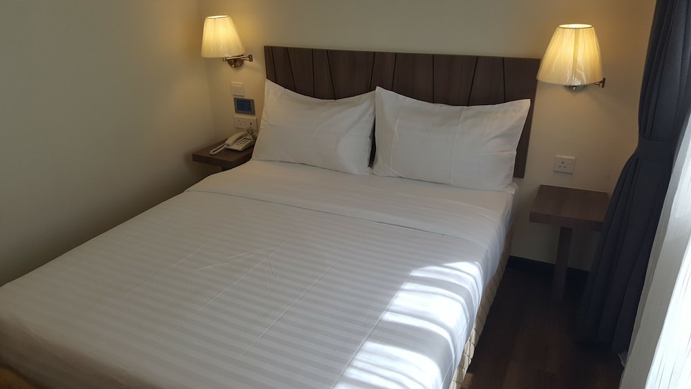 Queen Room photo 3
