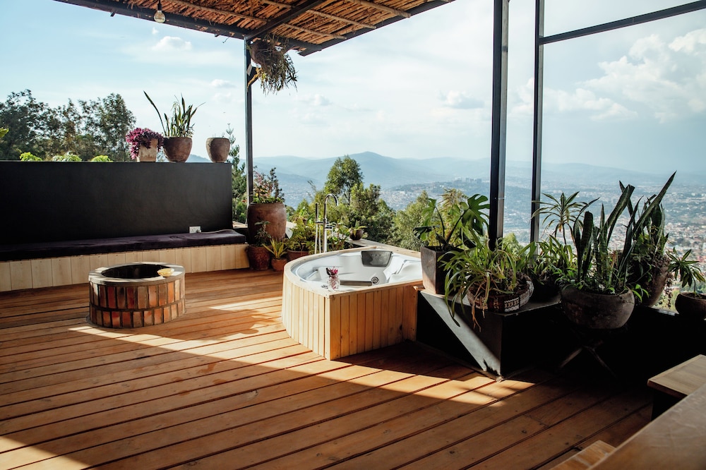 Panoramic Penthouse, Mountain View photo 2