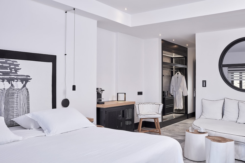 Superior Suite, Sea View - Photo 1