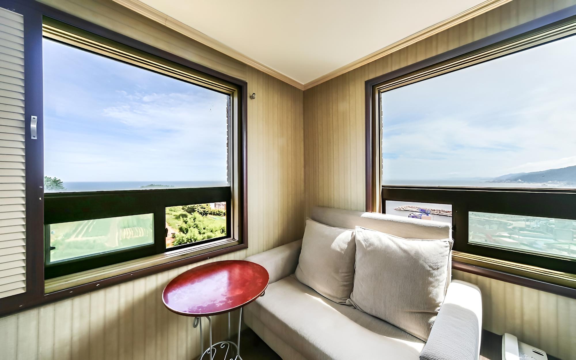 Room (Ocean View) - Photo 2