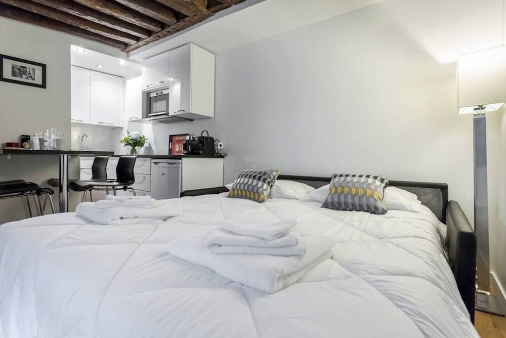 Superior Apartment, 1 King Bed with Sofa bed, Non Smoking, Kitchen photo 1