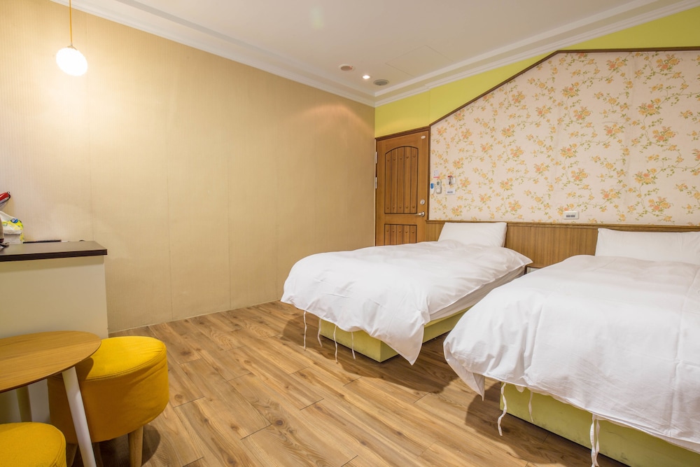 Standard Twin Room photo 3