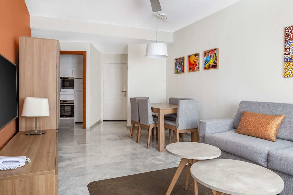 Apartment, 2 Bedrooms - Photo 6