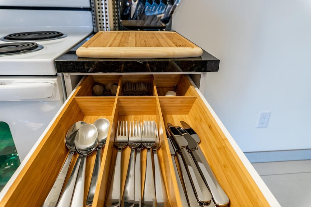 Comfy DT Loft w Parking Rooftop Patio BBQ Gym, 写真 54