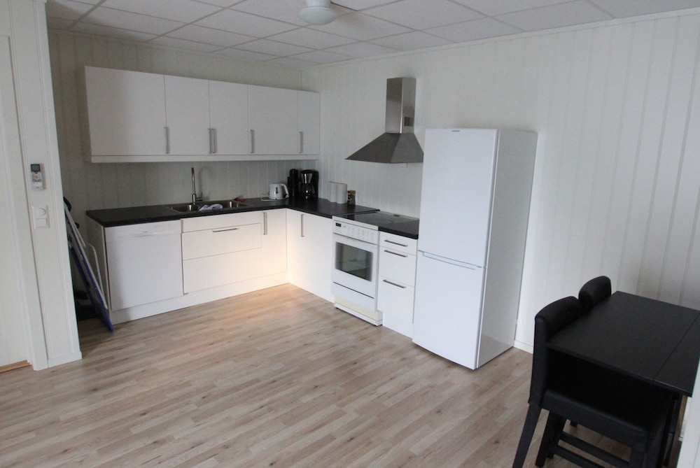 City Apartment, 1 Queen Bed with Sofa bed, Non Smoking photo 3