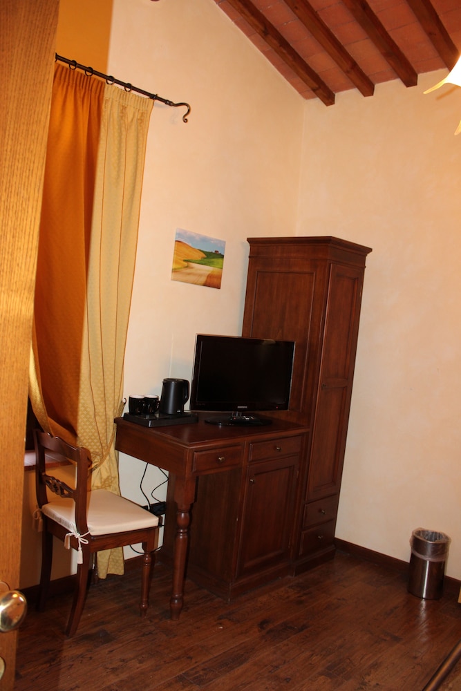Basic Room photo 3