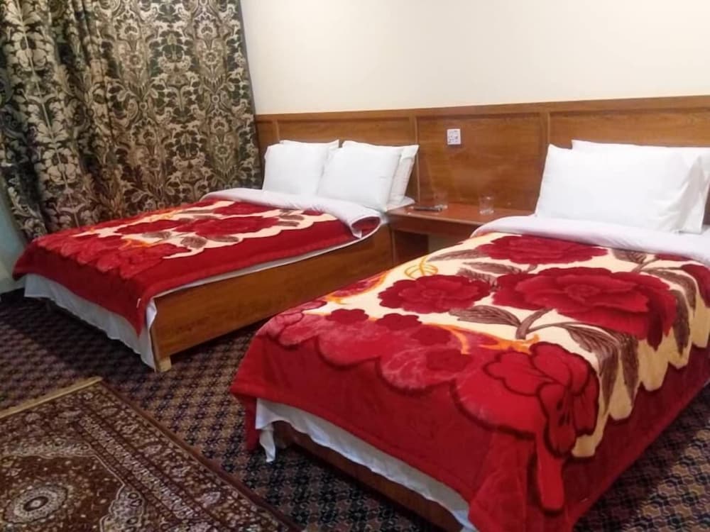 Standard Double or Twin Room - Photo 5