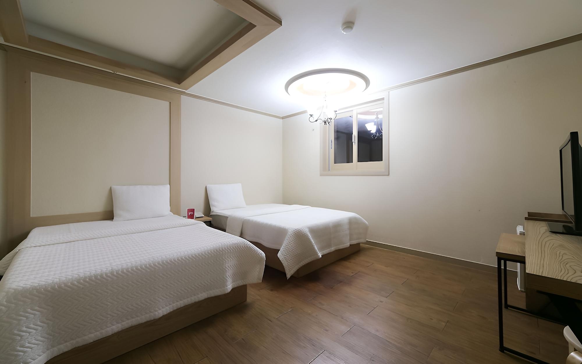 Room (For 2 Persons(Single Bed2)) photo 1