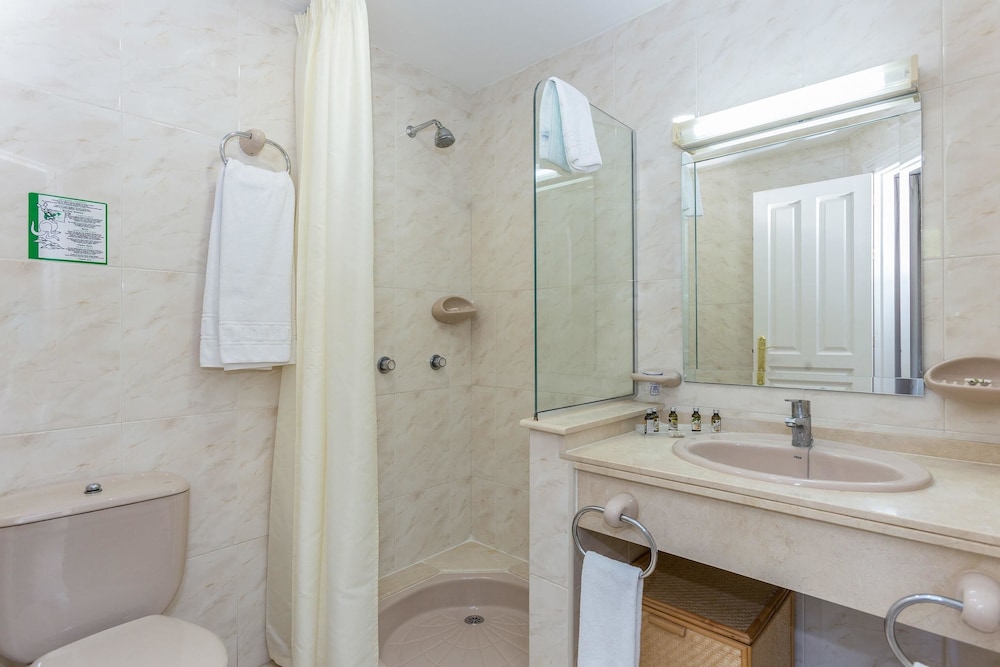Apartment, 2 Bedrooms - Photo 9