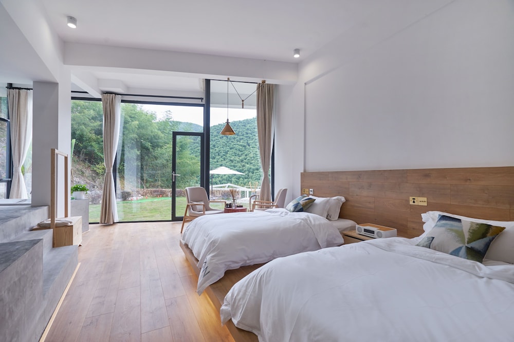 Twin Room, Mountain View photo 1