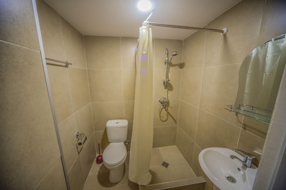Economy Twin Room, Shared Bathroom photo 2