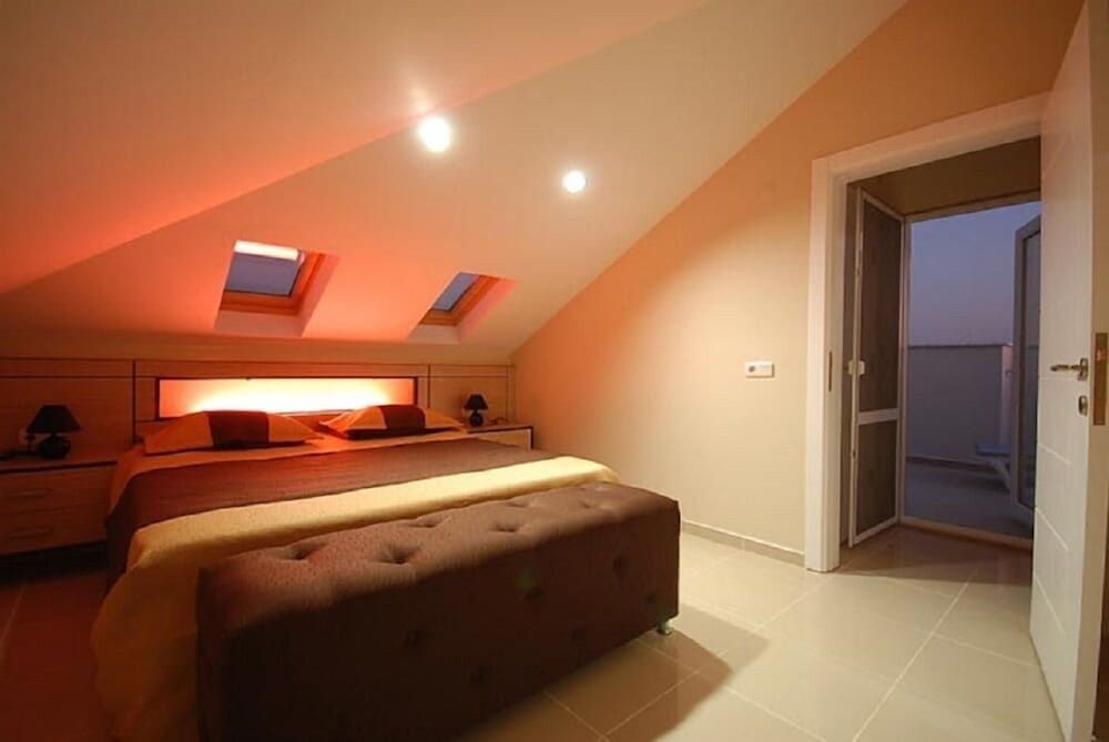 Comfort Duplex, 4 Bedrooms, 2 Bathrooms, Pool View