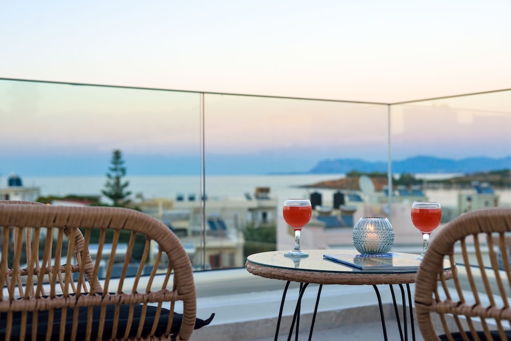 One Bedroom Suite with terrace and sea view - Photo 1