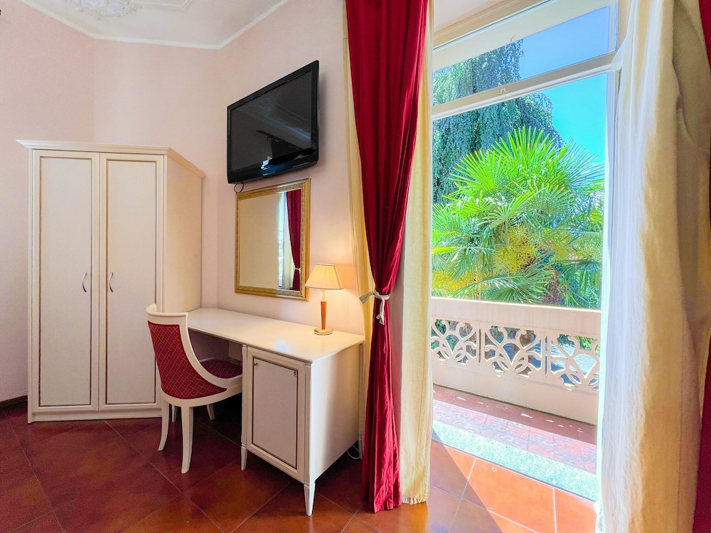 Standard Double Room Single Use photo 3