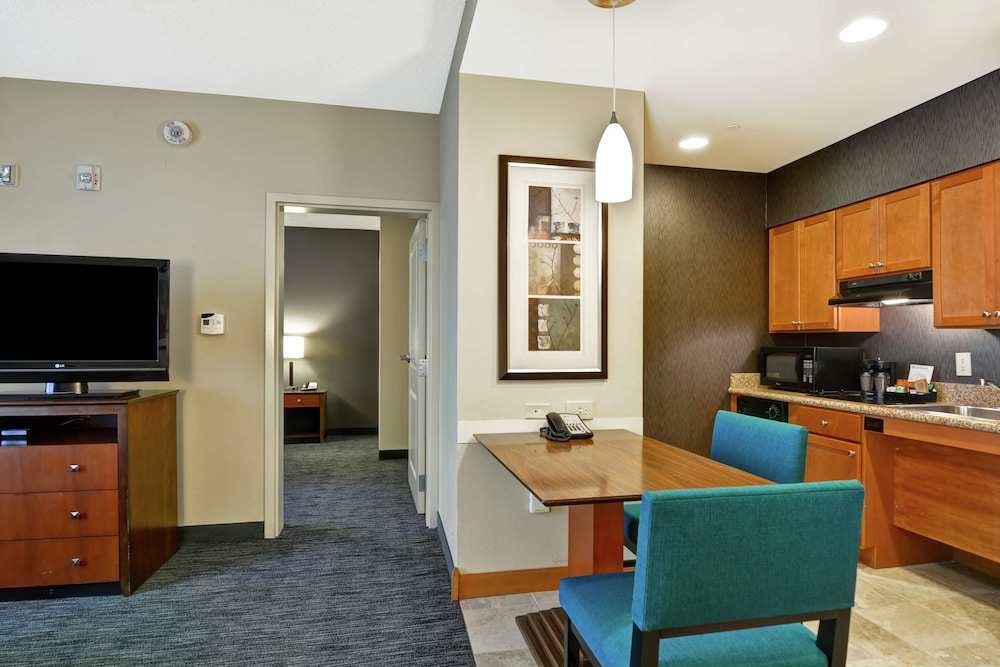 Suite, Two Bedroom Two Bath, Accessible - Photo 5