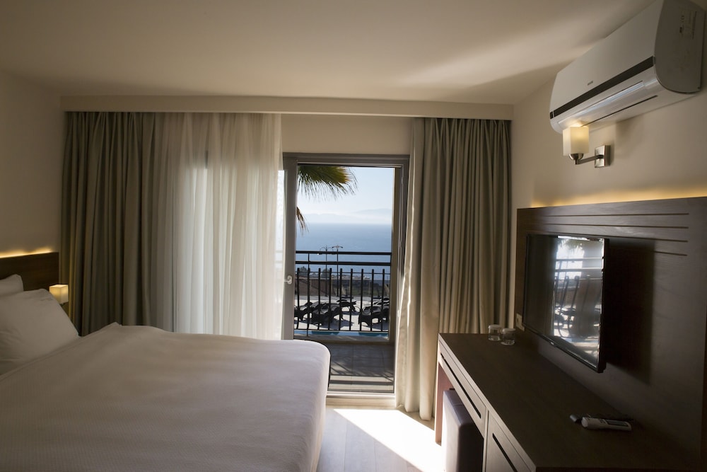 Suite, Sea View photo 1