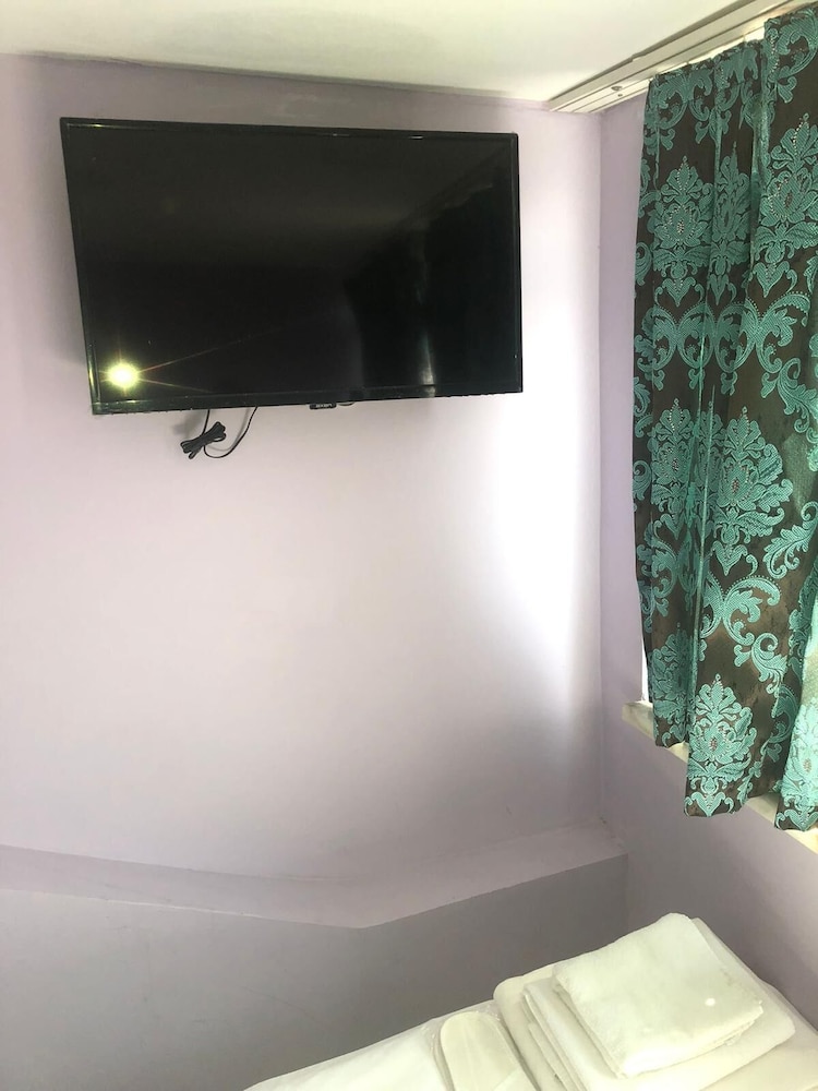 Economy Room photo 3