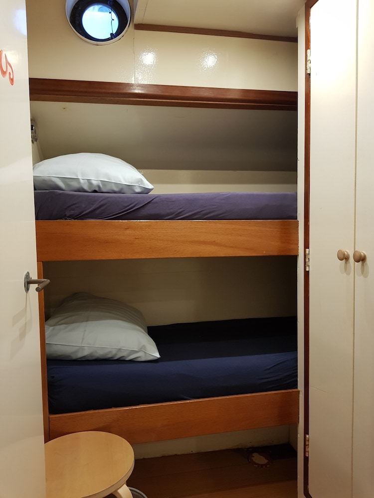 Twin Room, Ensuite photo 1