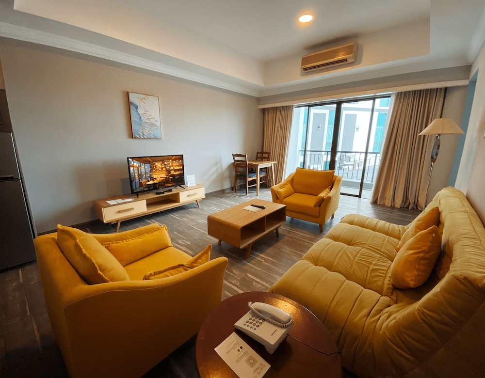 Deluxe Suite, 1 Bedroom - Photo 4