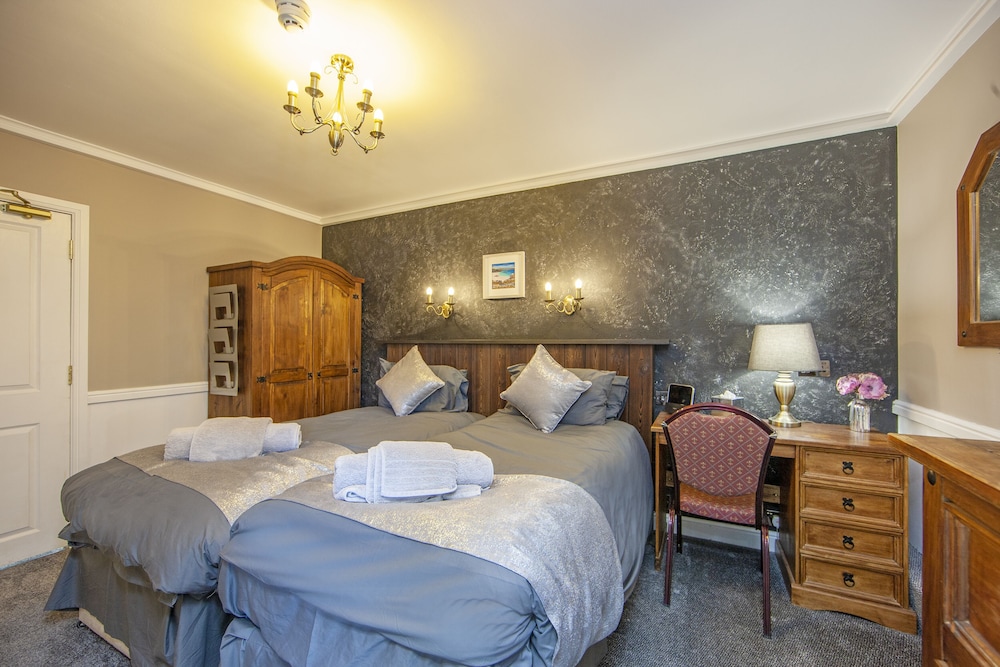 Room (F - Standard Twin Room (Iona)) - Photo 4