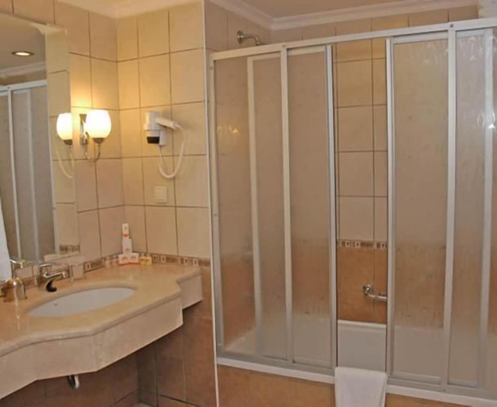 Standard Room photo 3