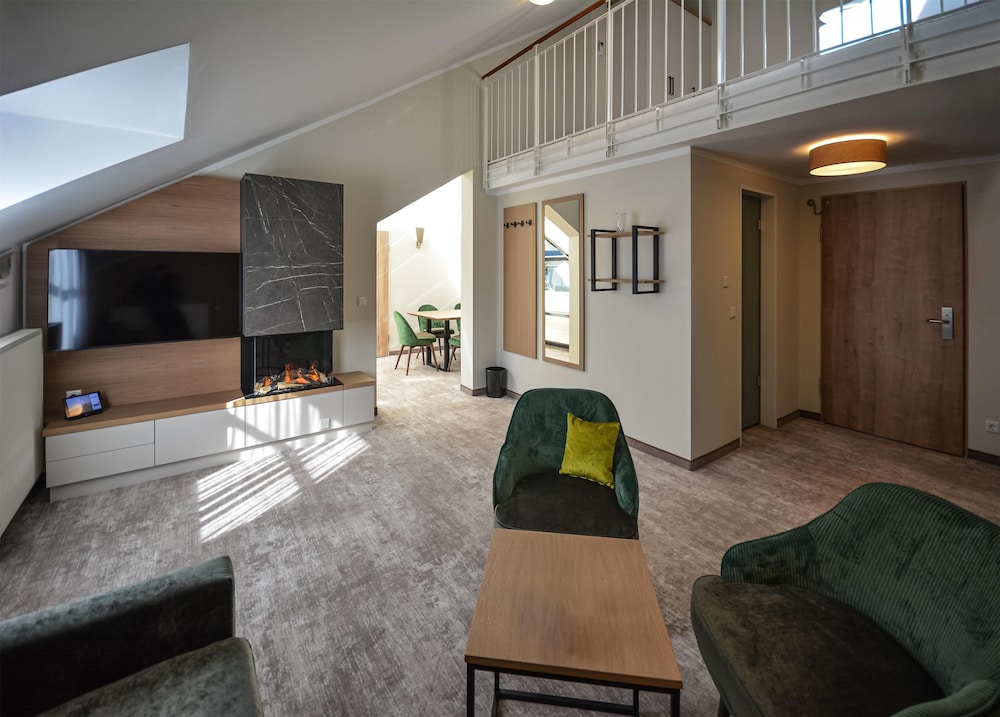 Family Apartment - Photo 6