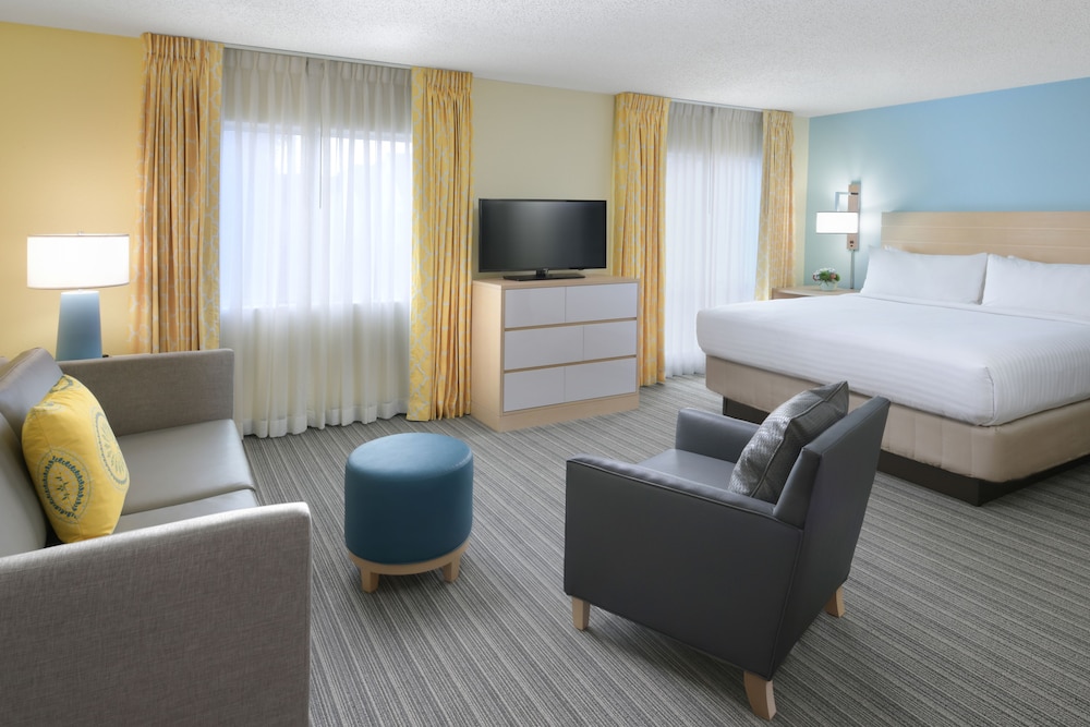 Superior Studio Suite, 1 King Bed - Photo 5