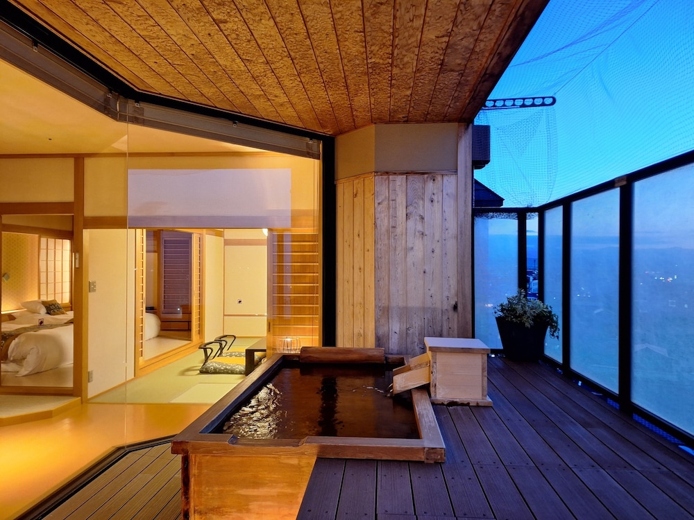 Deluxe Room With Tatami Area And Open Air Bath, City View