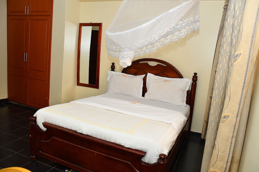 Double Room (Large)