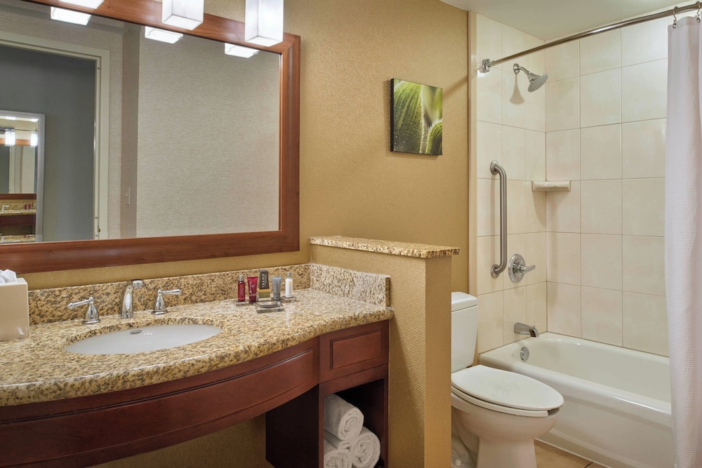 Executive Room, 1 King Bed - Photo 2