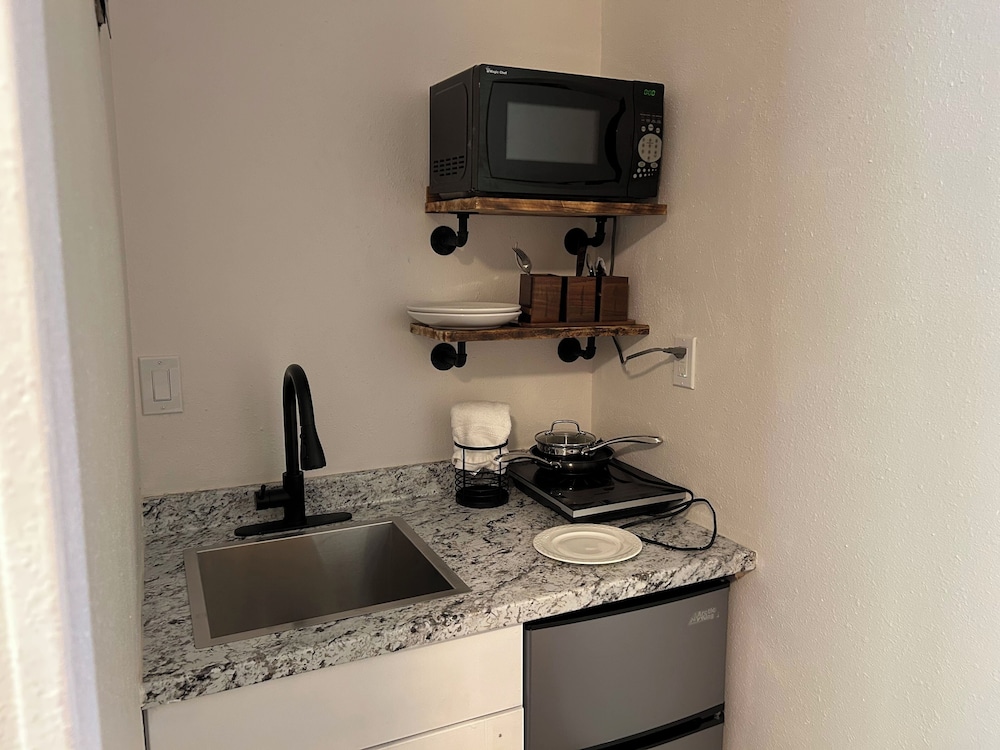 Deluxe Studio Suite