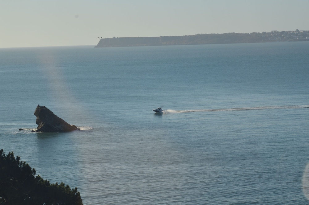 Superior Double or Twin Room, 1 Bedroom, Sea View, Sea Facing - Photo 5